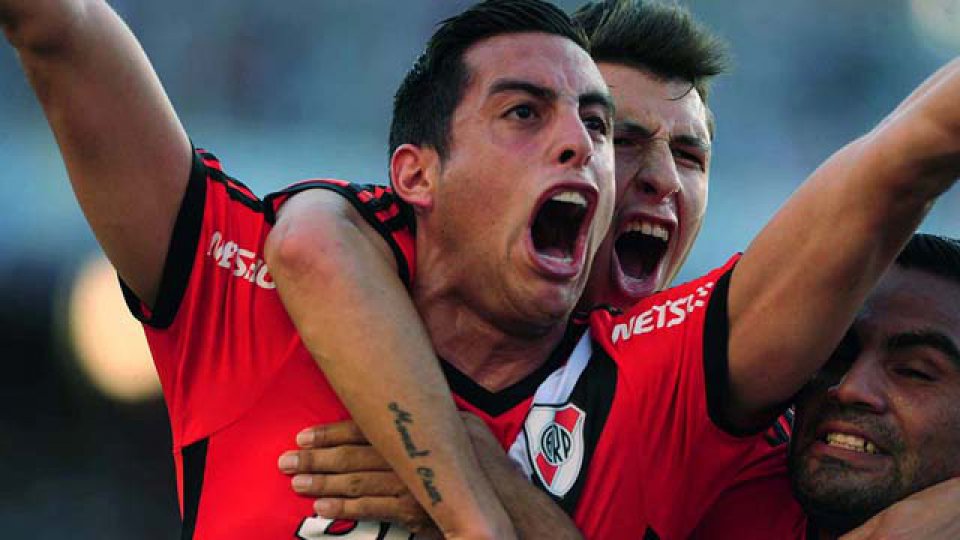 Funes Mori, de cabeza, abrió el marcador en el Monumental.