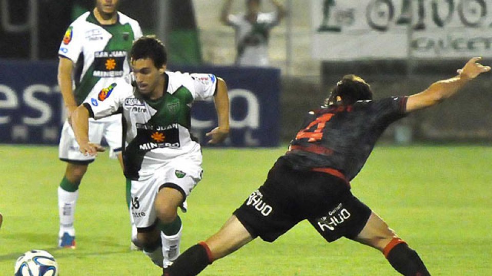 Tanto Colón como San Martín de San juan siguen en zona de ascenso.