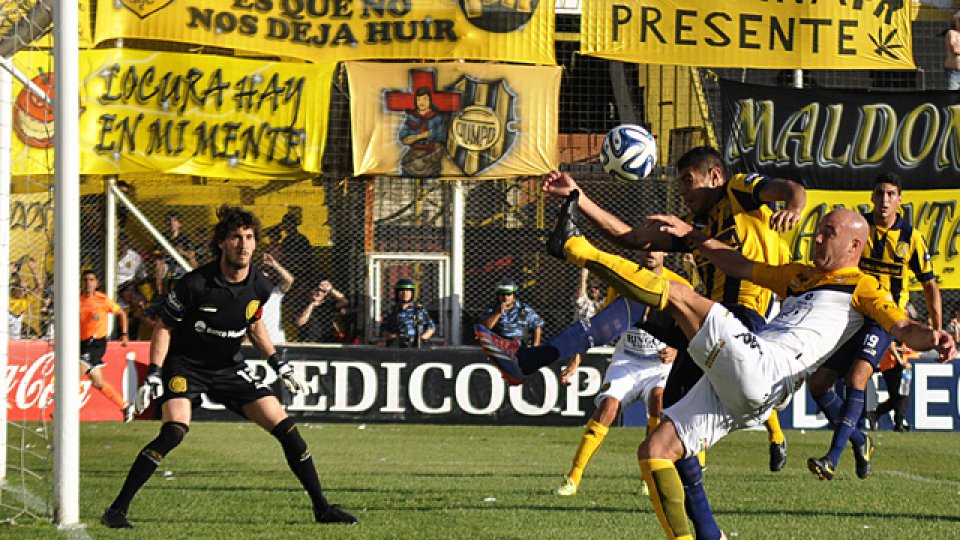 El paranaense jugó los 90 minutos en el conjunto local.