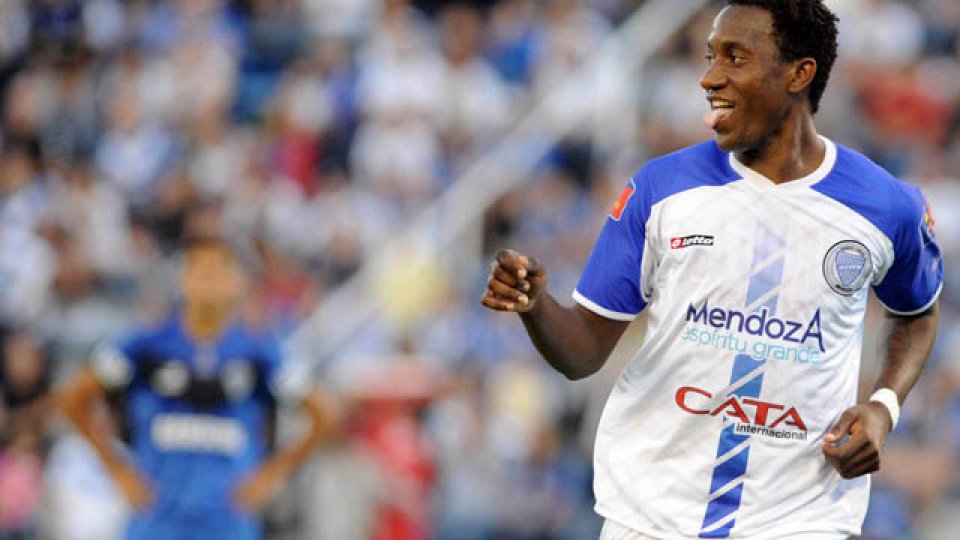 Ayoví fue la gran figura del encuentro.