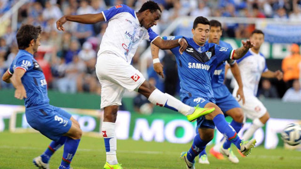 Ayoví fue la gran figura del encuentro.