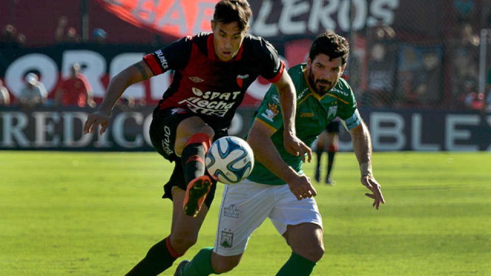 El Sabalero sigue firme en zona de ascenso.