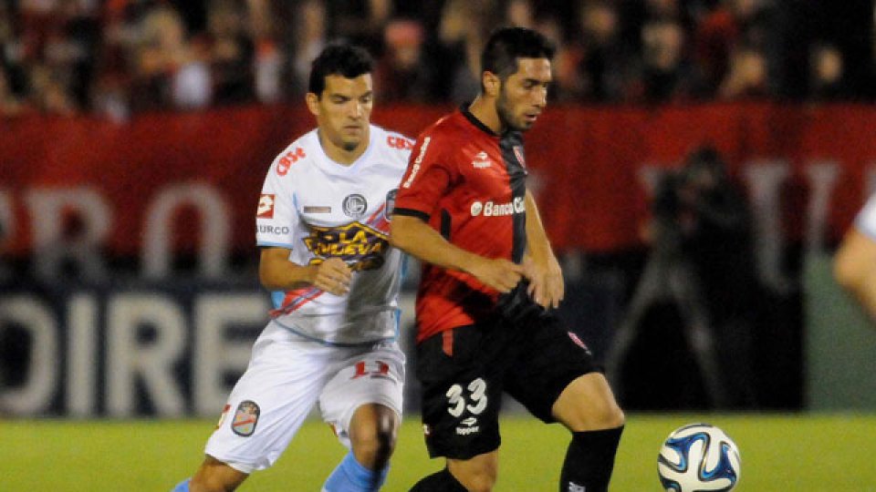 Arsenal derrot&oacute; a Newell's en Rosario.