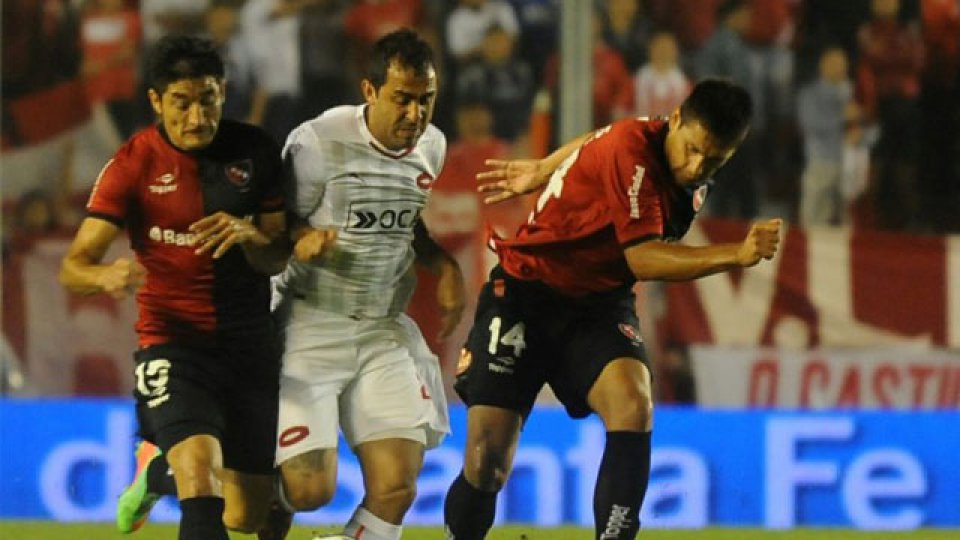 El triunfo mantiene al independiente aun en carrera.