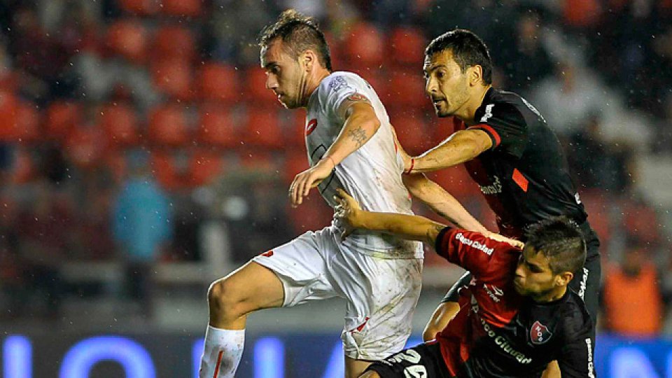 El triunfo mantiene al independiente aun en carrera.