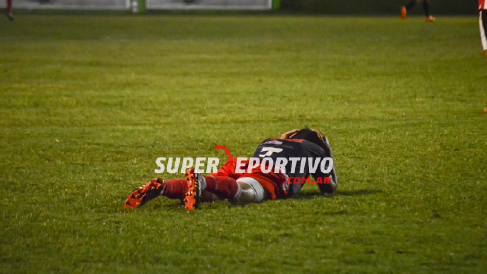 El Gato sacó ventaja en la primera final por el ascenso.