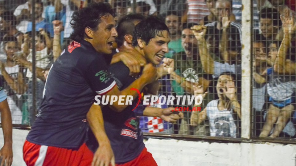 El Gato sacó ventaja en la primera final por el ascenso.