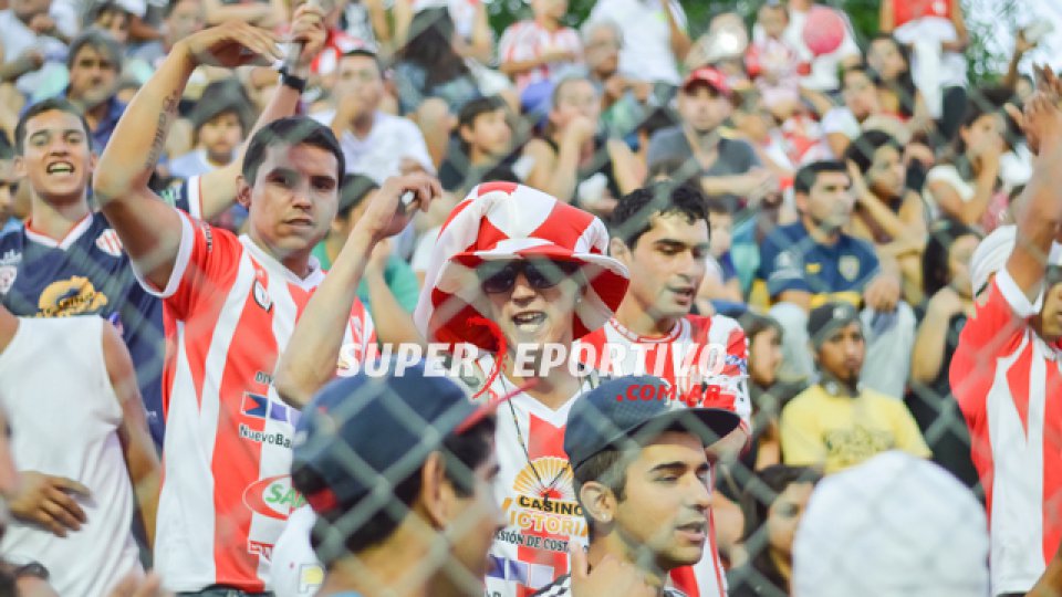 Atlético Paraná superó por 2-0 a Sportivo Patria de Formosa.