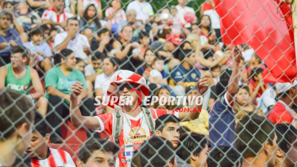 Atlético Paraná superó por 2-0 a Sportivo Patria de Formosa.