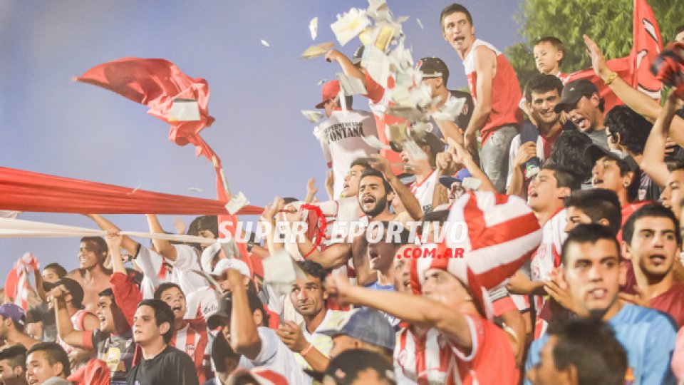 Atlético Paraná superó por 2-0 a Sportivo Patria de Formosa.