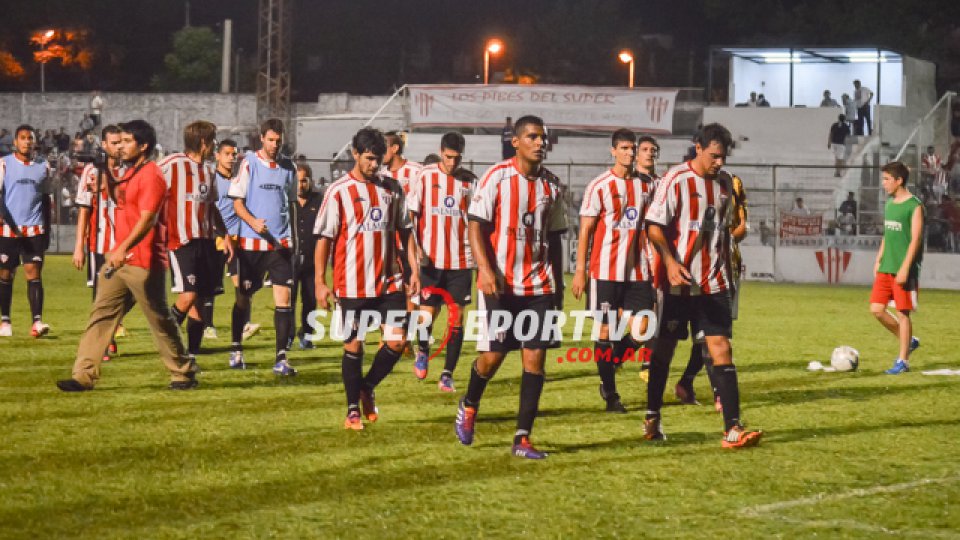 Atlético Paraná superó por 2-0 a Sportivo Patria de Formosa.