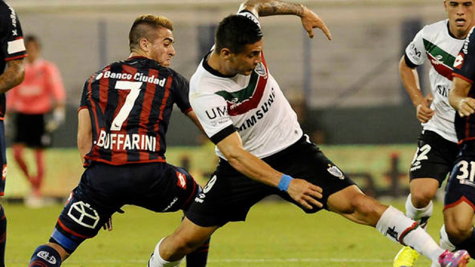 SAN LORENZO. Le gan&oacute; a V&eacute;lez en Liniers.