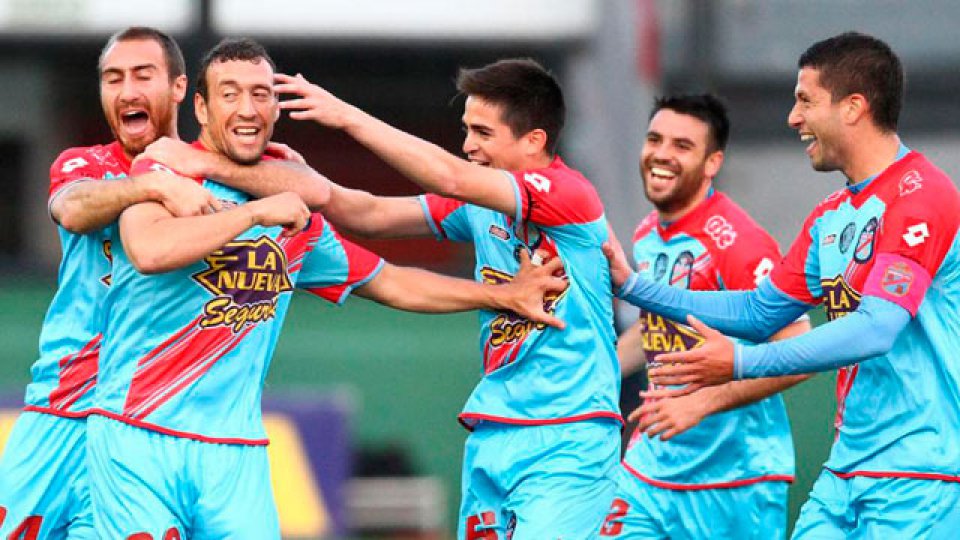 Arsenal se despach&oacute; con una goleada ante Rafaela.