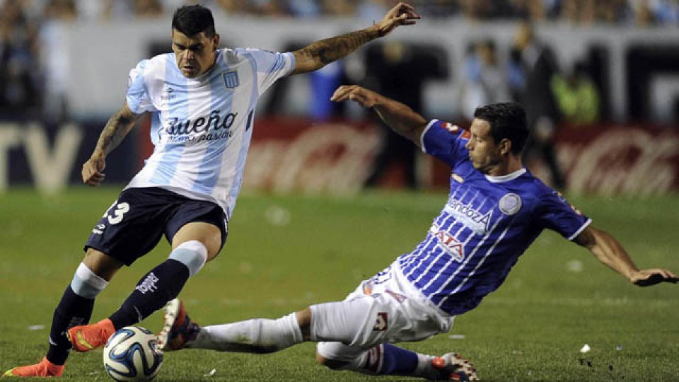 La Academia ganó un partido clave para celebrar un nuevo título.