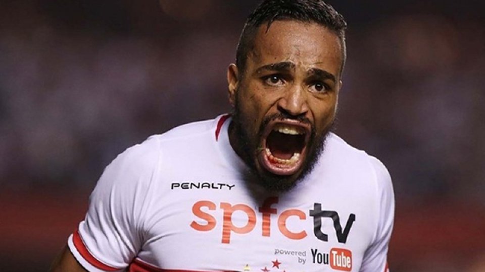 el uruguayo &Aacute;lvaro Pereira interesa en River.