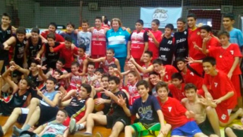 Quique gritó campeón del Argentino U13 en Misiones.