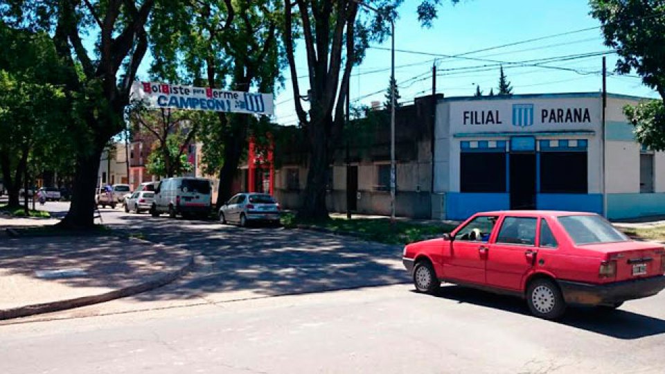 La Filial Paraná de Racing se burló de Independiente.