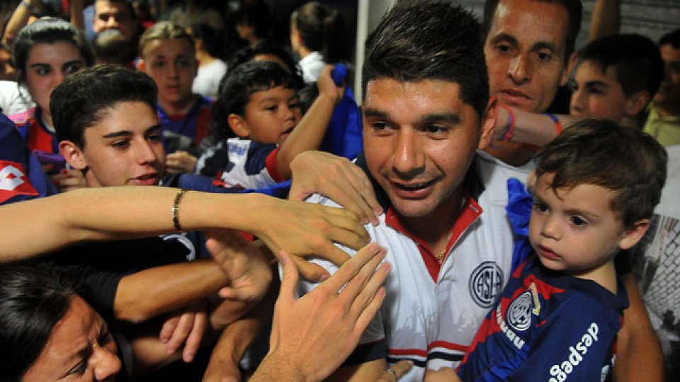 Ortigoza llegó al país y disparó contra el Real Madrid.