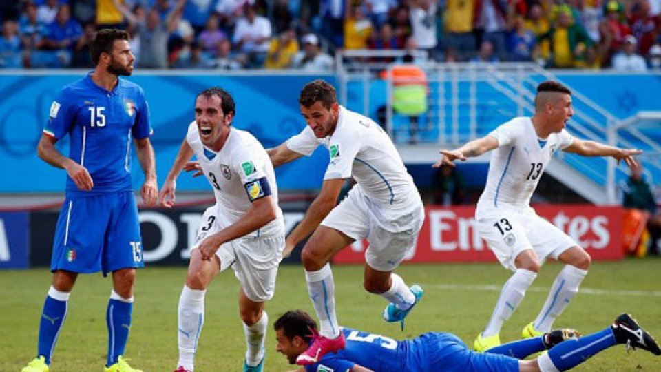 Uruguay sacó de la Copa a Italia.