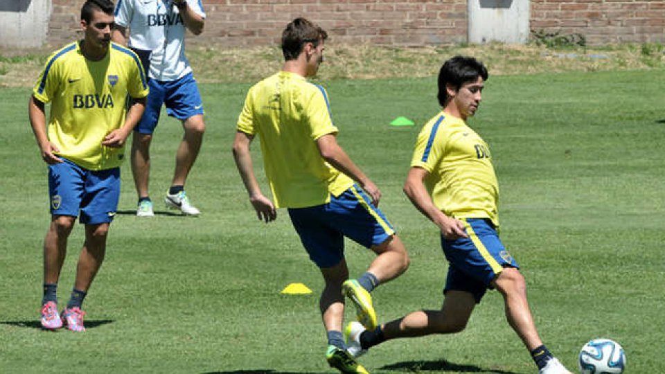Pablo P&eacute;rez en la pr&aacute;ctica de Boca en Casa Amarilla.