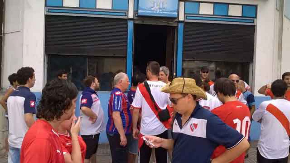 Hinchadas unidas por un bien com&uacute;n.