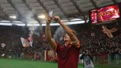 Totti marcó dos goles, lo empató y festejó con una selfie