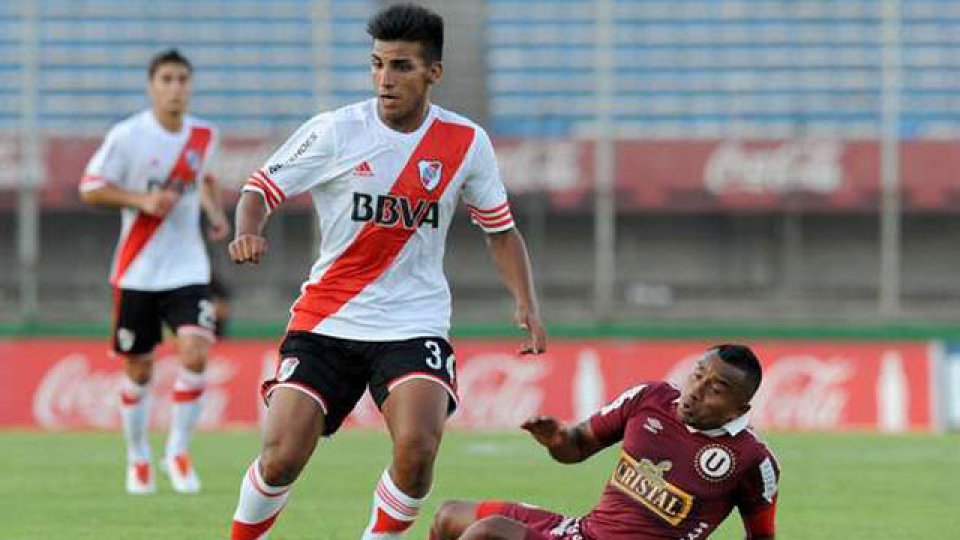 River tropez&oacute; ante Universitario.
