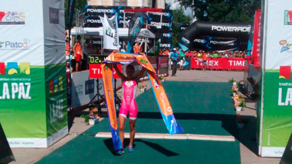 La chilena Valentina Carvallo se quedó con la victoria en la rama femenina.