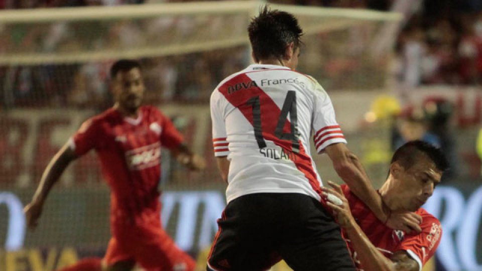 River aplastó a Independiente para quedarse con la Copa de Oro.