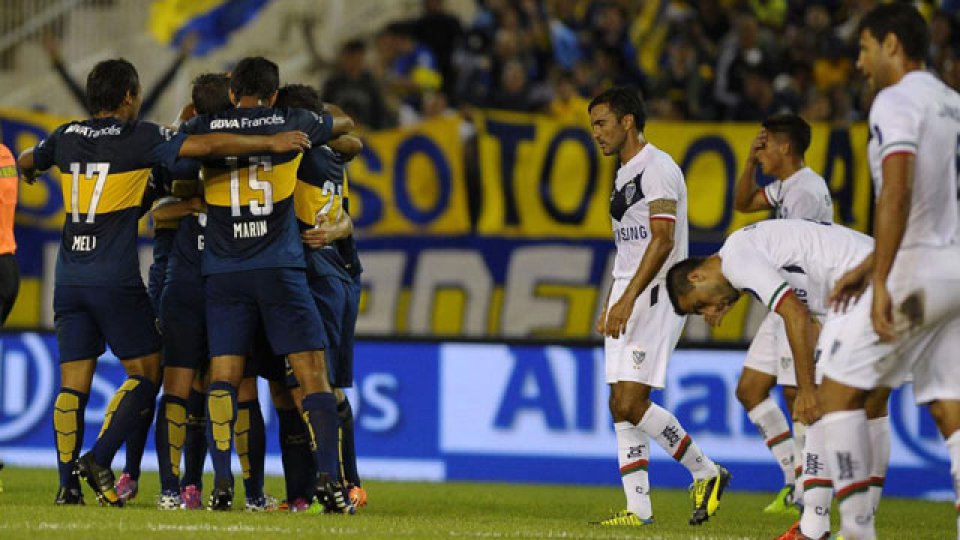 BOCA. Le ganó a Vélez y se metió en la Copa.
