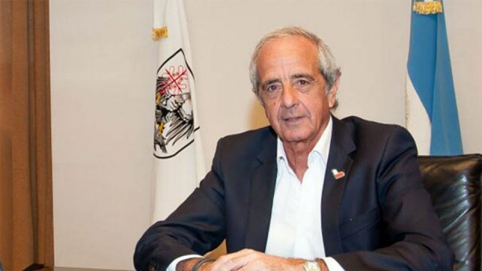 "Quremos que se quede y &eacute;l tiene actitud para quedarse", dijo el Presidente.