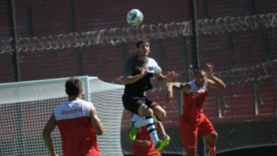 Atlético Paraná jugó este sábado otro amistoso ante Colón.