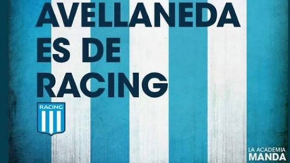 Los afiches de Racing contra Independiente.