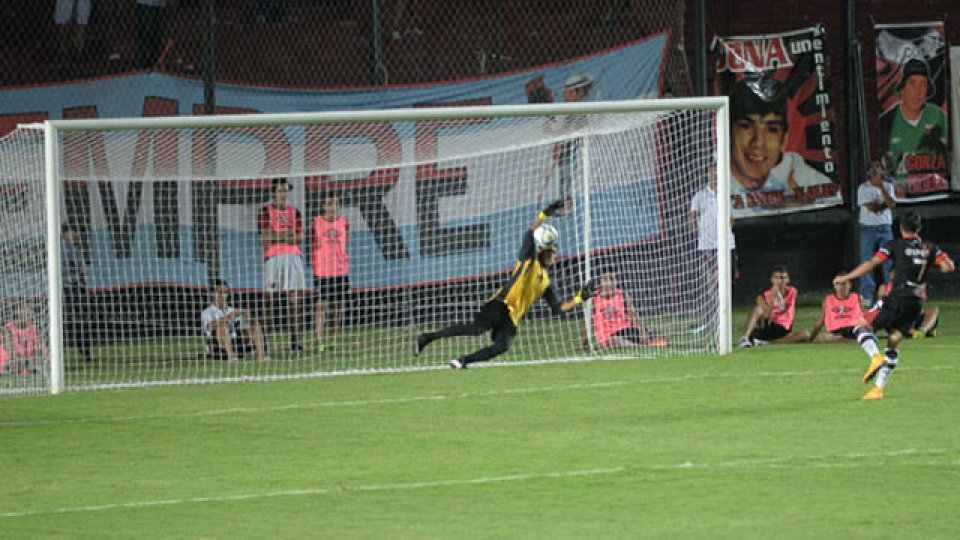 Atlético Paraná ganó por penales en Santa Fe. (Foto: El Diario) Atlético Paraná ganó por penales en Santa Fe. (Foto: El Diario)