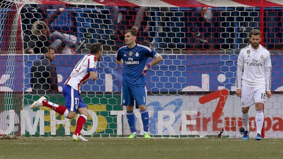 ATL&Eacute;TICO MADRID. Los jugadores celebran la victoria.