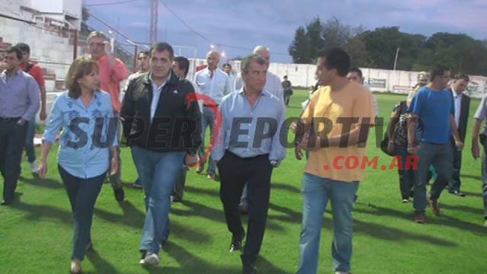 El presidente del Decano recorre el Mutio junto al Gobernador Urribarri.