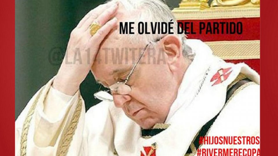 River se rie de San Lorenzo e incluye a Boca en las gastadas.