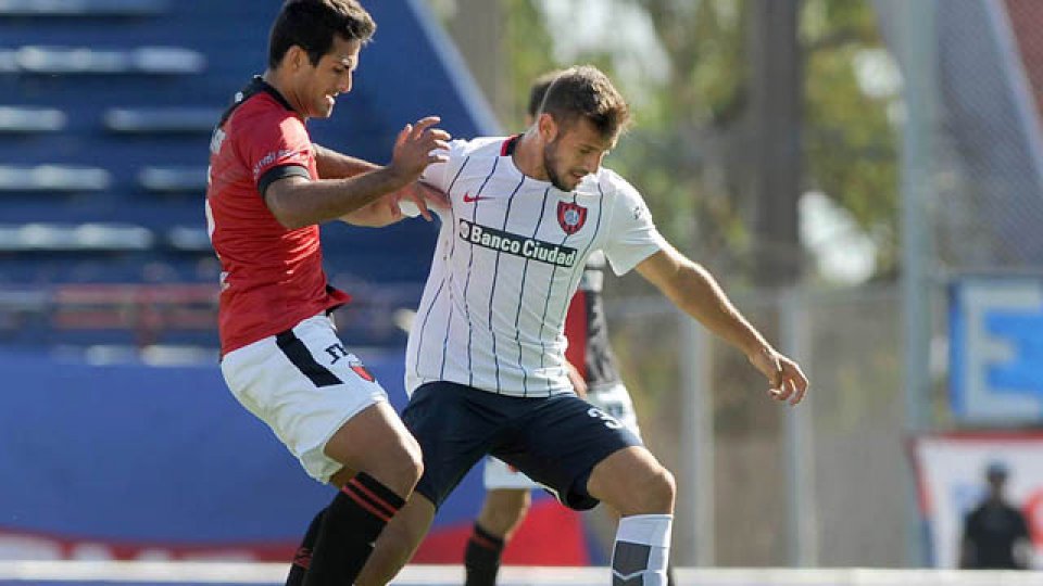 San Lorenzo vence a Colón gracias al pie derecho de Matos.