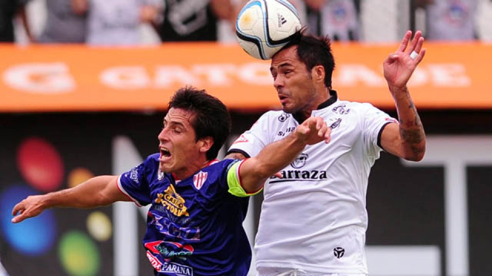 Buena presentación del Decano en Floresta.