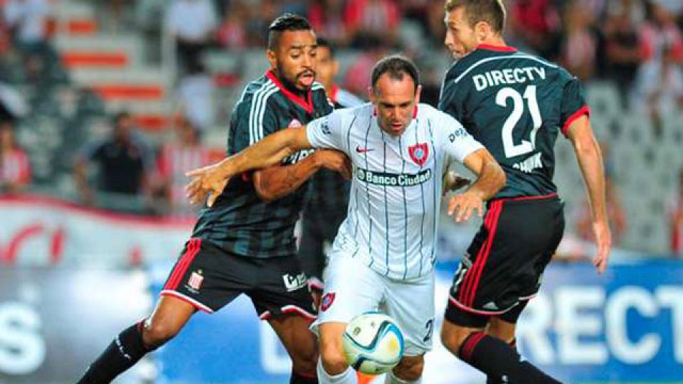 San Lorenzo le ganó a Estudiantes en La Plata.