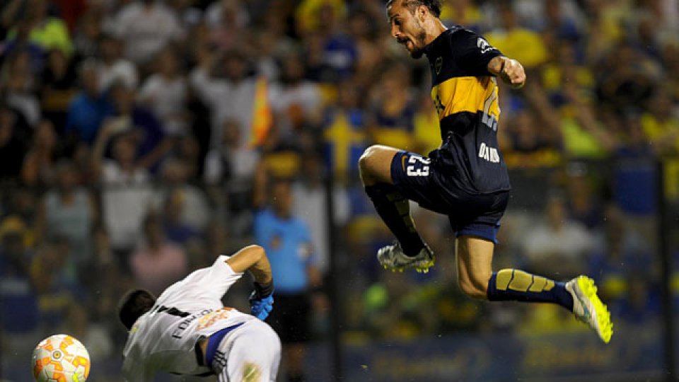 Boca pasó por arriba al débil Zamora.