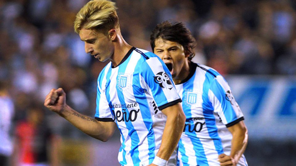 La Academia goleó a Colón por 4-1 en Avellaneda.