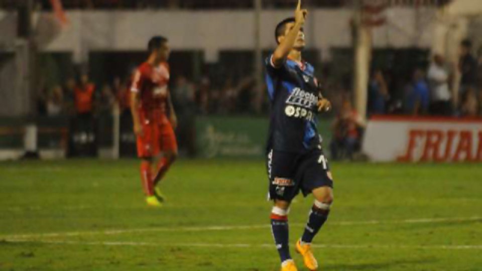 Unión mantuvo el invicto, el Rojo no levanta.