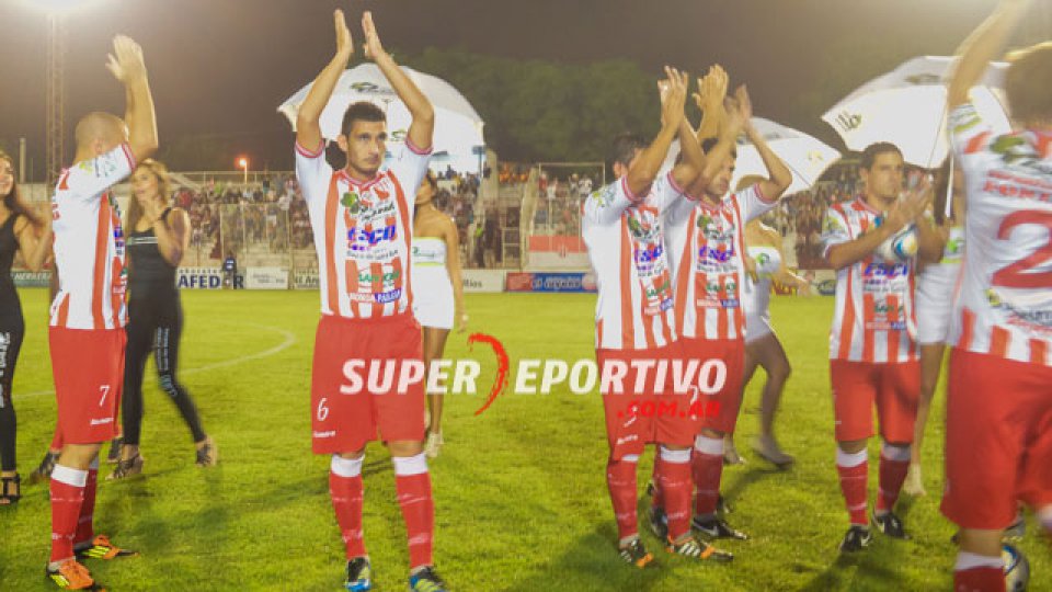 Atlético Paraná igualó con Atlético Tucumán en el Pedro Mutio.