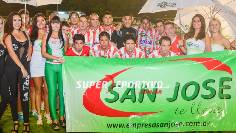 Atlético Paraná igualó con Atlético Tucumán en el Pedro Mutio.