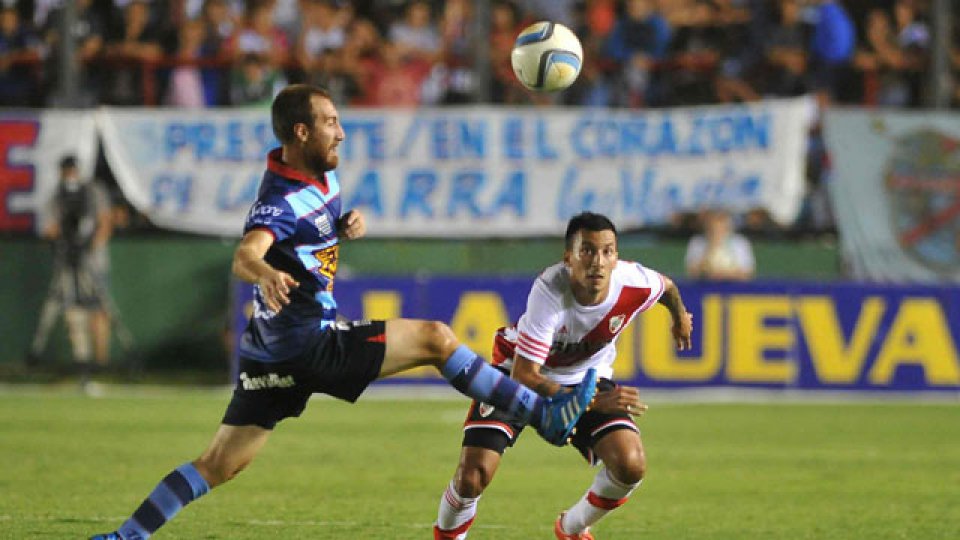 River logró un agónico empate en Sarandí.