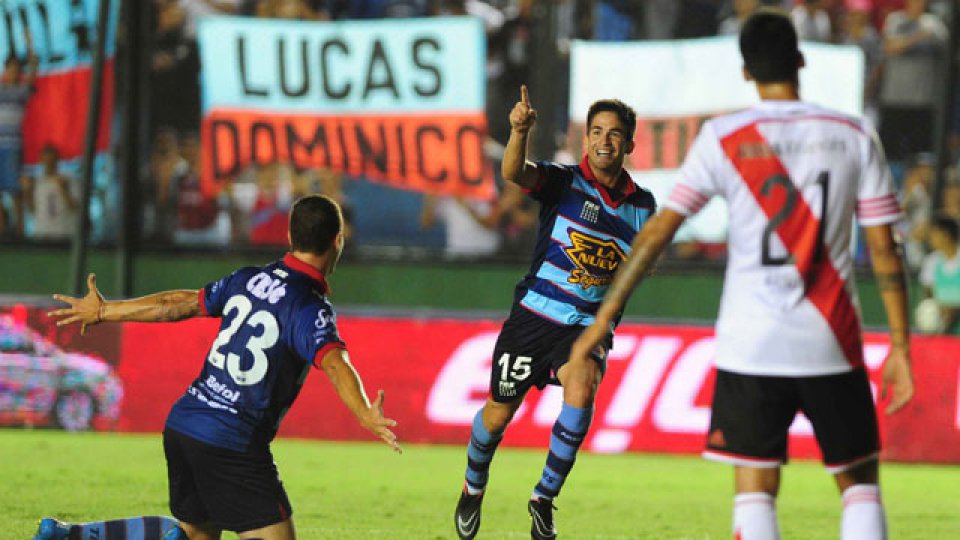 River logró un agónico empate en Sarandí.