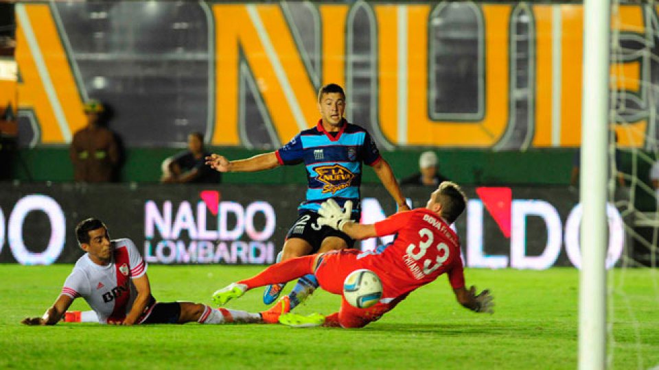 River logró un agónico empate en Sarandí.