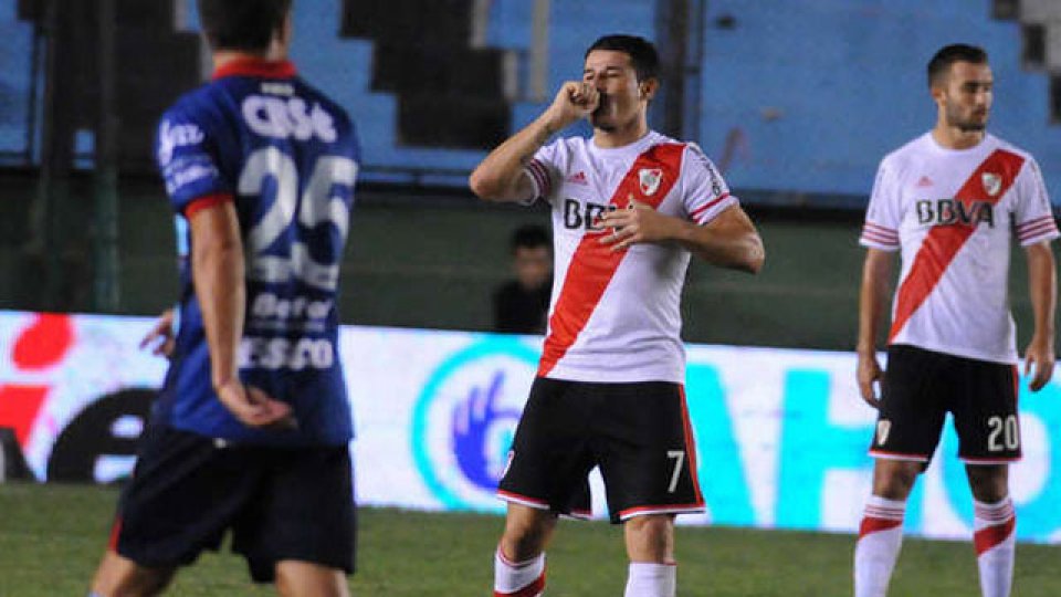 River logró un agónico empate en Sarandí.