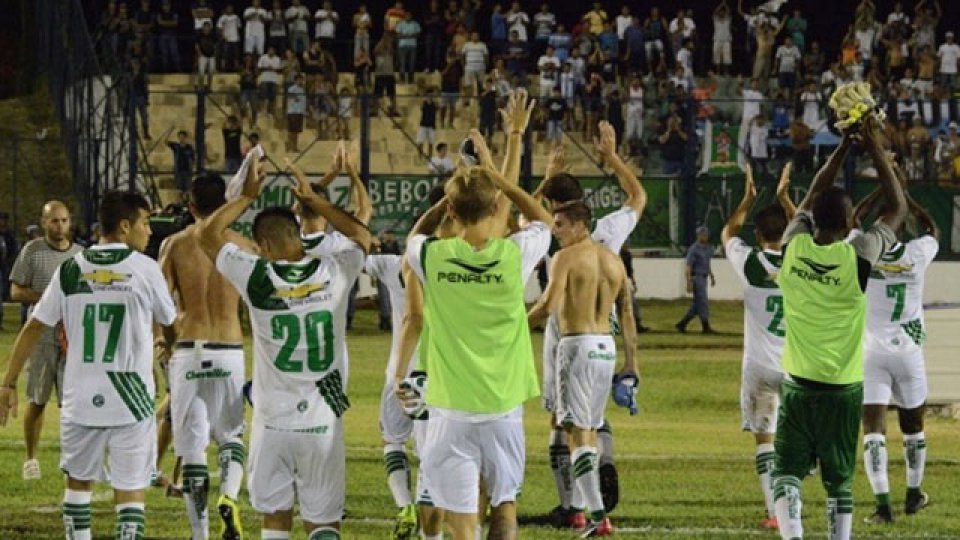 Avanzó Banfield en Formosa.